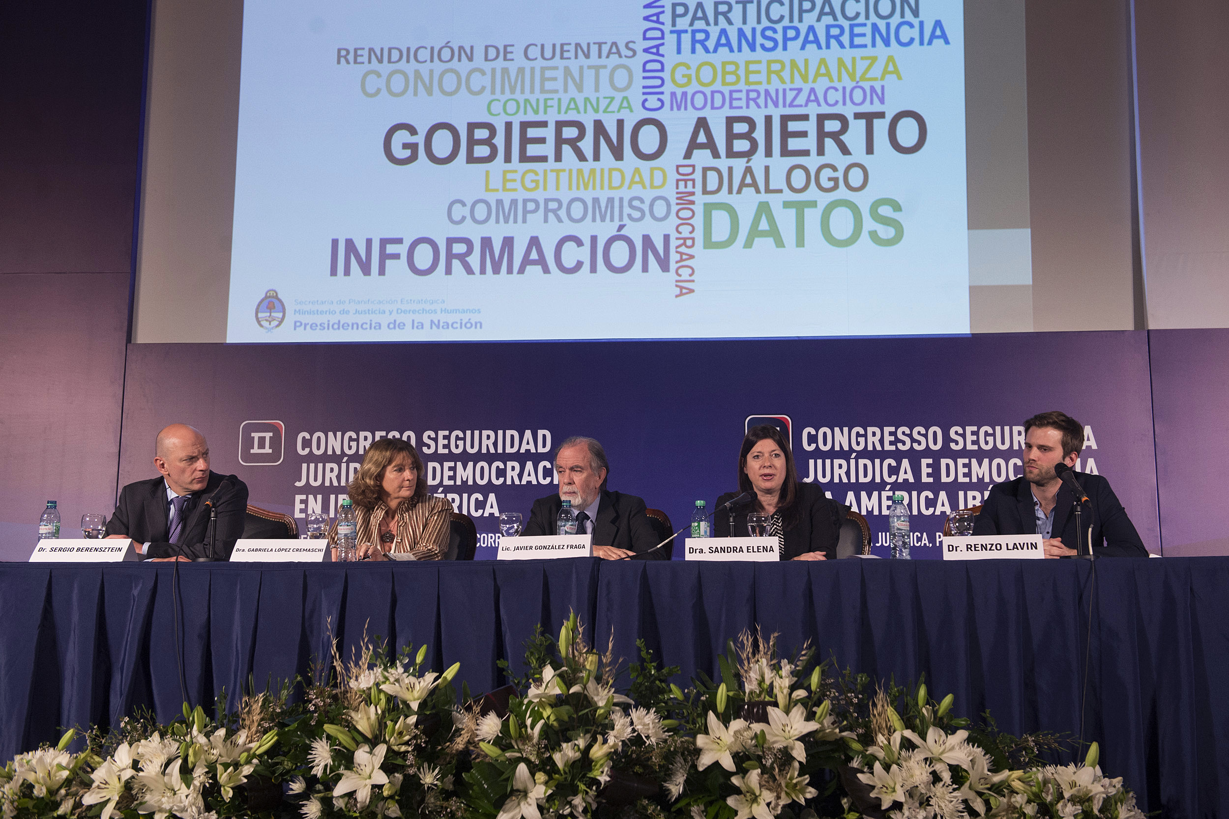 El panel “Acceso a la información pública y transparencia corporativa”